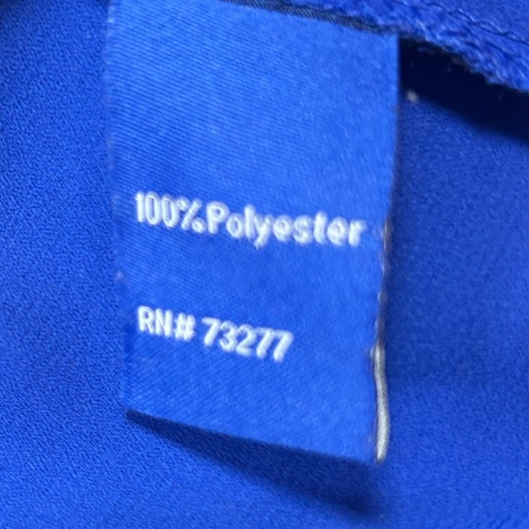 Apt. 9 Women's Royal Blue Blouse. Short Sleeve. Vneck line. Size XL. - Picture 7 of 8